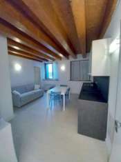 Foto Appartamento in vendita a Venezia - 2 locali 160mq