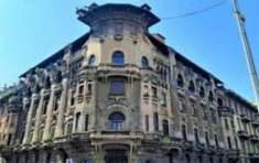 Foto Palazzo / Stabile di 1550 m in vendita a Milano