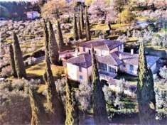 Foto Villa in vendita a Foligno - 6 locali 500mq