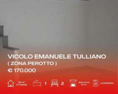 Foto ?? Casa e box in vendita - Vicolo Emanuele Tulliano ??