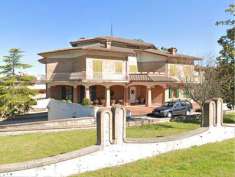 Foto 1 Locale in Vendita, pi di 6 Locali, 269 mq, Servigliano
