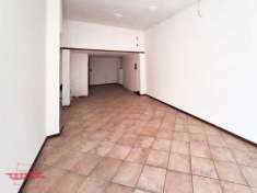 Foto 1 Vetrina in vendita a Torino