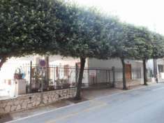 Foto 1787/PRESENZANO Villa trifamiliare su quattro livelli di mq 400 con giardino di mq 1.000
