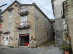 Foto 1822/CATAILLI Casa indipendente su tre livelli per un totale di mq 170 con piccolo giardino a Catailli, frazione di Conca