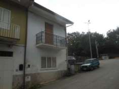 Foto 1972/CAIANELLO Casa indipendente di 120 mq su due livelli con giardino di mq 200 a Caianello Gaudisciano, piccola frazione del Comune di Caianello
