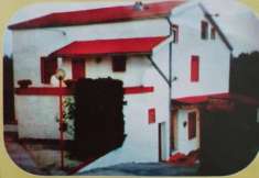 Foto 1997/CONCACAMPANIA Casa indipendente di mq 250 su due livelli con parco circostante di mq 18.000 a Conca della Campania. A due Km dalla stazione ferro
