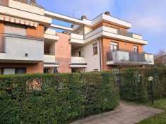 Foto 2 LOCALI ARREDATO CON GIARDINO PRIVATO