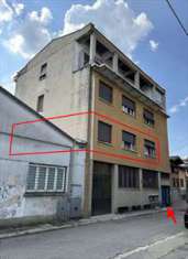 Foto 2 Locali in Vendita, 5 Locali, 93 mq, Gallarate