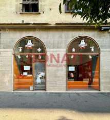 Foto 2 Vetrine in vendita a La Spezia, Centro Storico