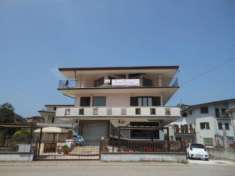 Foto 2024/VAIRANOPAT Casa bifamiliare indipendente di mq 250 su due livelli al centro di Vairano Patenora. L�appartamento al primo piano, di mq 120, si com