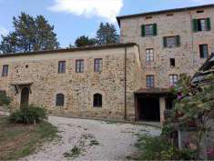 Foto 3 Locali in Vendita, pi di 6 Locali, 800 mq, Orvieto