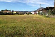 Foto 37/2012 U VA - due terreni edificabili a Cocquio Trevisago