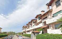 Foto 4 o pi� Locali in Vendita, 4,5 Locali, 74 mq, Bareggio