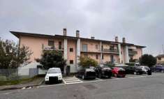 Foto 4 o pi Locali in Vendita, 4 Locali, 122 mq, Caselle Lurani