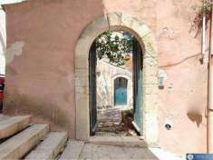 Foto 4 o pi Locali in Vendita, 6 Locali, 180 mq, Palazzolo Acreide