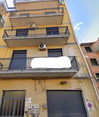 Foto 4 o pi� Locali in Vendita, pi� di 6 Locali, 120 mq, Giarre