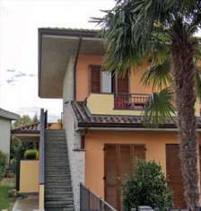 Foto 4 o pi Locali in Vendita, pi di 6 Locali, 140 mq, Chignolo d'