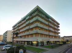 Foto 4 o pi� Locali in Vendita, pi� di 6 Locali, 399 mq, Bassano del