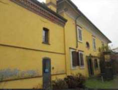 Foto 4 o pi� Locali in Vendita, pi� di 6 Locali, 604 mq, Somaglia