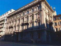 Foto 577/2022 U MI - Appartamento di sei locali all'asta in via G. Carducci 31