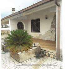 Foto 60/2023 U RM - ANZIO ROMA VILLA CON PISCINA DA .74.250,00