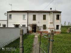 Foto 884 mq Rustico --SERRAVALLE-RIVA DEL PO' - PORZIONE DI CA  16.000 