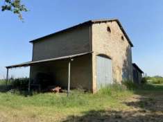 Foto A648. CAMPOGALLIANO. Casale di campagna con basso servizio e giardino di pi di 3.000 mq.
