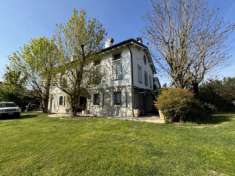 Foto A713. CARPI. VILLA CON PISCINA, VIGNETO E CANTINA VITIVINICOLA