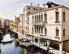 Foto Abbigliamento in Vendita, 2 Locali, 20 mq, Venezia