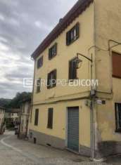 Foto Abitazione di tipo civile di 135 mq  in vendita a Castel Boglione - Rif. 4531833