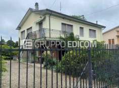 Foto Abitazione di tipo civile di 184 mq  in vendita a Sale - Rif. 4499757