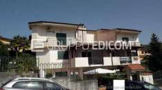 Foto Abitazione di tipo civile di 316 mq  in vendita a Mendicino - Rif. 4494140