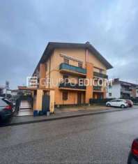 Foto Abitazione di tipo civile di 75 mq  in vendita a Lavagno - Rif. 4515517