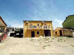 Foto Abitazione di tipo economico di 100 mq  in vendita a Roggiano Gravina - Rif. 4527179