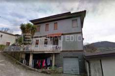 Foto Abitazione di tipo economico di 126 mq  in vendita a Fagnano Castello - Rif. 4451034