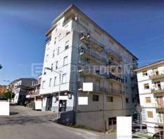 Foto Abitazione di tipo economico di 141 mq  in vendita a Roggiano Gravina - Rif. 4451720