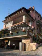 Foto Abitazione di tipo economico di 146 mq  in vendita a Sant'Angelo a Cupolo - Rif. 4516324