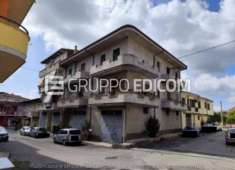 Foto Abitazione di tipo economico di 170 mq  in vendita a Mileto - Rif. 4505498