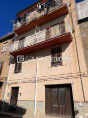 Foto Abitazione di tipo economico di 182 mq  in vendita a Valledolmo - Rif. 4516917