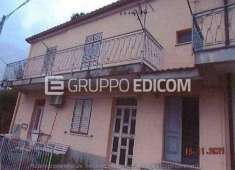 Foto Abitazione di tipo economico di 185 mq  in vendita a Gimigliano - Rif. 4518363