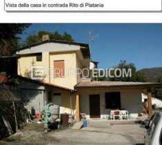 Foto Abitazione di tipo economico di 197 mq  in vendita a Platania - Rif. 4462700