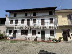 Foto Abitazione di tipo economico di 209 mq  in vendita a Vicolungo - Rif. 4514335