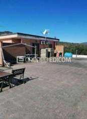 Foto Abitazione di tipo economico di 230 mq  in vendita a Sant'Andrea Apostolo dello Ionio - Rif. 4500389