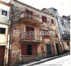 Foto Abitazione di tipo economico di 236 mq  in vendita a Lercara Friddi - Rif. 4505831