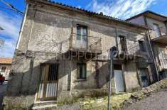 Foto Abitazione di tipo economico di 270 mq  in vendita a Chiaravalle Centrale - Rif. 4459187
