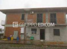 Foto Abitazione di tipo economico di 279 mq  in vendita a Filadelfia - Rif. 4495400