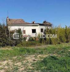 Foto Abitazione di tipo economico di 319 mq  in vendita a Sale - Rif. 4510662