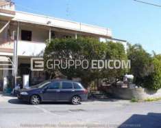 Foto Abitazione di tipo economico di 433 mq  in vendita a Siderno - Rif. 4513949