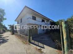 Foto Abitazione di tipo economico di 89 mq  in vendita a Crotone - Rif. 4521298