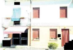 Foto Abitazione di tipo economico di 99 mq  in vendita a Bergantino - Rif. 4454063